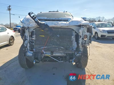 Piąte zdjęcie samochodu w środku: 2025 GMC SIERRA K3500 DENALI VIN:1GT4UWEY7SF223692 - miniatura