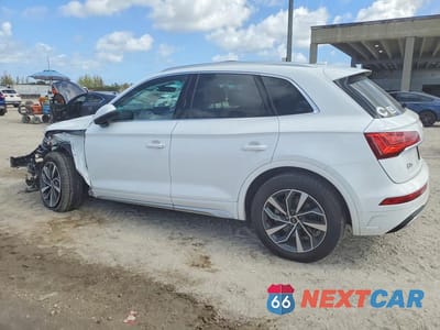 Drugie zdjęcie samochodu z przodu: 2021 AUDI Q5 PREMIUM VIN:WA1AAAFY8M2071830 - miniatura