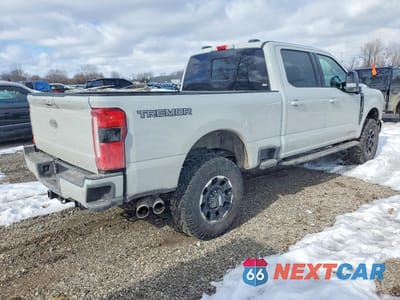 Trzecie zdjęcie samochodu z tyłu: 2025 FORD F350 SUPER DUTY VIN:1FT8W3BM2SEC21768 - miniatura