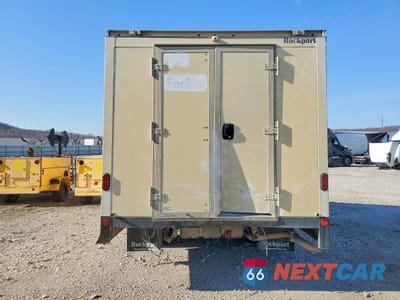 Zdjęcie 6 z 13 samochodu: 2023 GMC SAVANA CUTAWAY G3500 VIN:7GZ37SC78PN009137 - miniatura