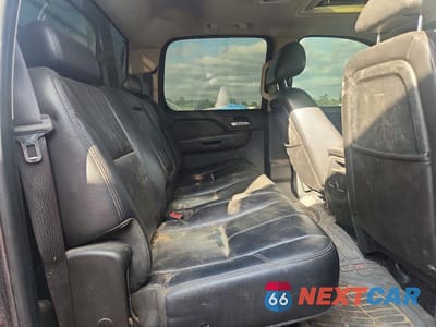 Zdjęcie 10 z 12 samochodu: 2010 CHEVROLET SILVERADO K2500 HEAVY DUTY LTZ VIN:1GC4KYBG5AF156778 - miniatura
