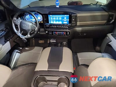 Zdjęcie 8 z 11 samochodu: 2024 CHEVROLET SILVERADO K1500 ZR2 VIN:3GCUDHE85RG310043 - miniatura