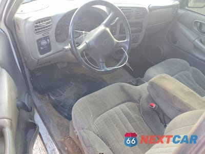 Zdjęcie 8 z 12 samochodu: 1999 CHEVROLET S TRUCK S10 VIN:1GCCS1443X8192228 - miniatura