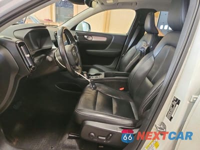 Zdjęcie 7 z 11 samochodu: 2021 VOLVO XC40 T5 MOMENTUM VIN:YV4162UK2M2403821 - miniatura