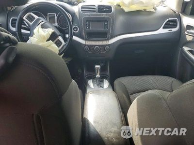 Zdjęcie 8 z 12 samochodu: 2019 DODGE JOURNEY SE VIN:3C4PDCBG6KT869058 - miniatura