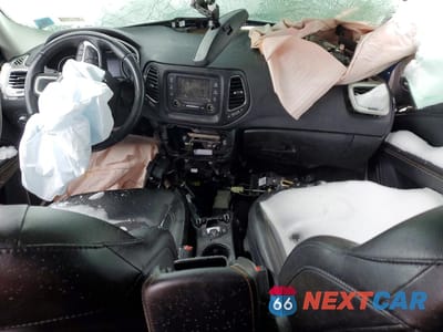 Zdjęcie 8 z 14 samochodu: 2018 JEEP COMPASS LATITUDE VIN:3C4NJDBB3JT483044 - miniatura