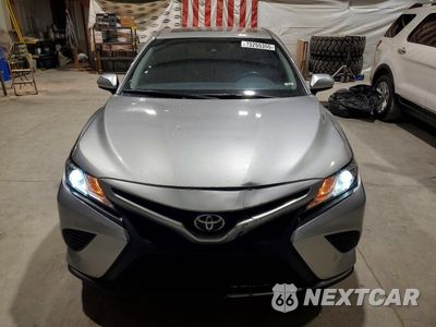 Piąte zdjęcie samochodu w środku: 2019 TOYOTA CAMRY L VIN:4T1B11HK7KU715690 - miniatura