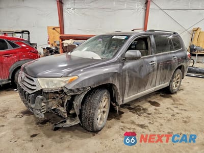 2011 TOYOTA HIGHLANDER BASE 5TDBK3EH0BS052750 - główne zdjęcie licytacji z USA - miniatura