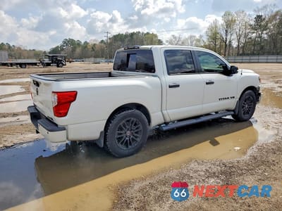 Trzecie zdjęcie samochodu z tyłu: 2019 NISSAN TITAN PLATINUM RESERVE VIN:1N6AA1E66KN532571 - miniatura