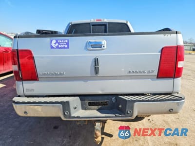 Zdjęcie 6 z 13 samochodu: 2006 LINCOLN TOWNHOUSE MARK LT VIN:5LTPW18536FJ13057 - miniatura