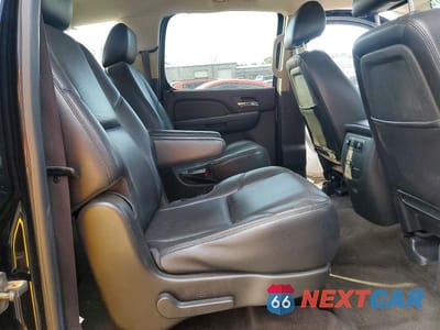 Zdjęcie 11 z 14 samochodu: 2012 CHEVROLET SUBURBAN K1500 LTZ VIN:1GNSKKE74CR302287 - miniatura