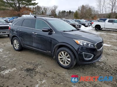 Czwarte zdjęcie samochodu z boku: 2017 KIA SORENTO LX VIN:5XYPGDA58HG234078 - miniatura