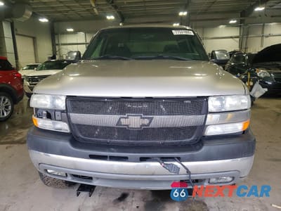 Piąte zdjęcie samochodu w środku: 2001 CHEVROLET SILVERADO K2500 HEAVY DUTY VIN:1GCHK23151F190146 - miniatura