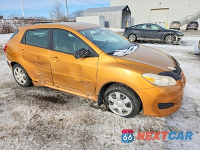 Czwarte zdjęcie samochodu z boku: 2010 TOYOTA MATRIX VIN:2T1KU4EE3AC316136 - miniatura