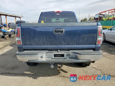 Zdjęcie 6 z 12 samochodu: 2005 CHEVROLET SILVERADO K2500 HEAVY DUTY VIN:1GCHK23U95F826535 - miniatura