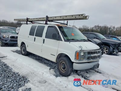 Czwarte zdjęcie samochodu z boku: 2002 CHEVROLET EXPRESS G2500 VIN:1GCGG25R521145111 - miniatura