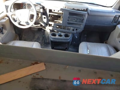 Zdjęcie 8 z 13 samochodu: 2013 GMC SAVANA G1500 VIN:1GTS7AFX2D1148231 - miniatura