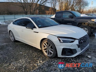 Czwarte zdjęcie samochodu z boku: 2020 AUDI S5 PREMIUM PLUS VIN:WAUC4CF59LA017011 - miniatura