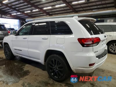 Drugie zdjęcie samochodu z przodu: 2018 JEEP GRAND CHEROKEE LAREDO VIN:1C4RJFAG8JC305491 - miniatura