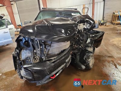 Piąte zdjęcie samochodu w środku: 2019 CHEVROLET SILVERADO K1500 TRAIL BOSS CUSTOM VIN:1GCRYCEF1KZ250893 - miniatura