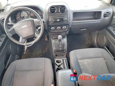 Zdjęcie 8 z 13 samochodu: 2010 JEEP COMPASS SPORT VIN:1J4NT4FB9AD611887 - miniatura