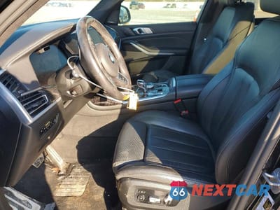Zdjęcie 7 z 13 samochodu: 2021 BMW X7 M50I VIN:5UXCX6C08M9H52376 - miniatura