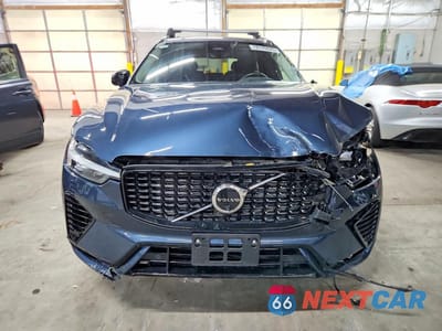 Piąte zdjęcie samochodu w środku: 2024 VOLVO XC60 PLUS VIN:YV4H60DL3R1821541 - miniatura