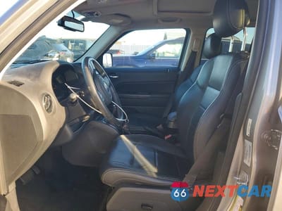 Zdjęcie 7 z 14 samochodu: 2015 JEEP PATRIOT LATITUDE VIN:1C4NJRFB8FD218298 - miniatura