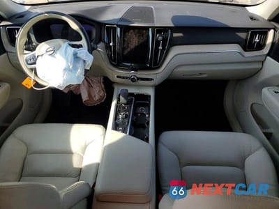 Zdjęcie 8 z 11 samochodu: 2023 VOLVO XC60 PLUS VIN:YV4L12DN3P1204501 - miniatura