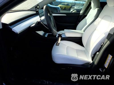 Zdjęcie 7 z 11 samochodu: 2025 TESLA MODEL Y VIN:7SAYGAEE8SF236184 - miniatura
