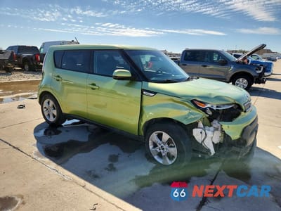 Czwarte zdjęcie samochodu z boku: 2017 KIA SOUL BASE VIN:KNDJN2A2XH7881567 - miniatura