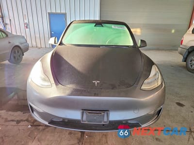 Piąte zdjęcie samochodu w środku: 2021 TESLA MODEL Y VIN:5YJYGAED0MF142744 - miniatura