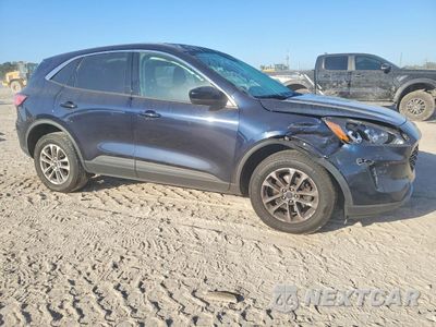 Czwarte zdjęcie samochodu z boku: 2021 FORD ESCAPE SE VIN:1FMCU9G66MUA97876 - miniatura