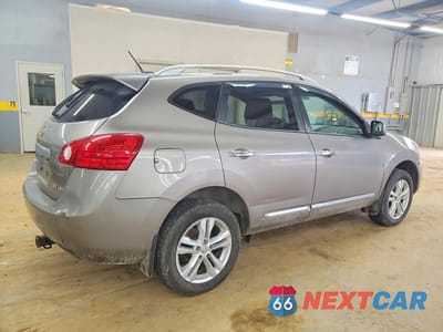 Trzecie zdjęcie samochodu z tyłu: 2013 NISSAN ROGUE S VIN:JN8AS5MV2DW114400 - miniatura