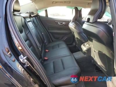 Zdjęcie 10 z 11 samochodu: 2021 VOLVO S60 T8 RECHARGE R-DESIGN VIN:7JRBR0FZ6MG122994 - miniatura