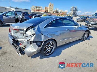 Trzecie zdjęcie samochodu z tyłu: 2014 MERCEDES-BENZ E 350 VIN:WDDKJ5KB6EF230248 - miniatura