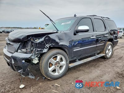 2013 CHEVROLET TAHOE K1500 LTZ 1GNSKCE08DR150217 - główne zdjęcie licytacji z USA - miniatura