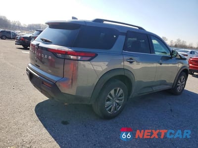 Trzecie zdjęcie samochodu z tyłu: 2025 NISSAN PATHFINDER SV VIN:5N1DR3BCXSC237057 - miniatura