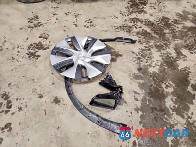 Zdjęcie 12 z 13 samochodu: 2024 TESLA MODEL Y VIN:7SAYGDEE4RA216569 - miniatura