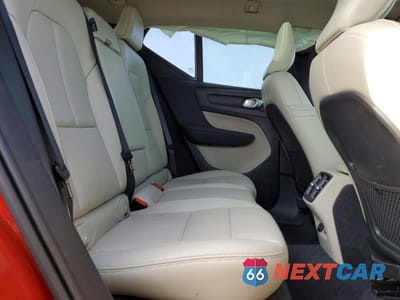 Zdjęcie 11 z 14 samochodu: 2021 VOLVO XC40 T5 MOMENTUM VIN:YV4162UK8M2419697 - miniatura