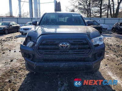 Piąte zdjęcie samochodu w środku: 2019 TOYOTA TACOMA SR VIN:5TFAX5GN9KX163836 - miniatura