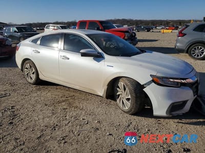 Czwarte zdjęcie samochodu z boku: 2019 HONDA INSIGHT TOURING VIN:19XZE4F99KE007836 - miniatura
