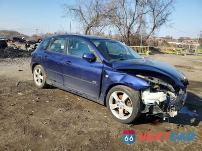 Czwarte zdjęcie samochodu z boku: 2005 MAZDA 3 HATCHBACK VIN:JM1BK343651285068 - miniatura