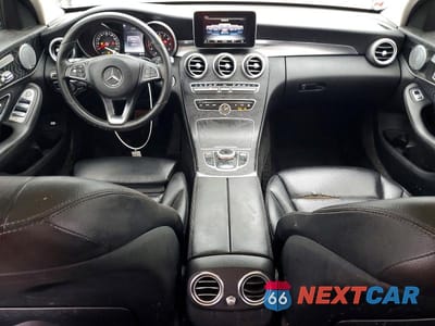 Zdjęcie 8 z 11 samochodu: 2017 MERCEDES-BENZ C 300 4MATIC VIN:55SWF4KB7HU200867 - miniatura