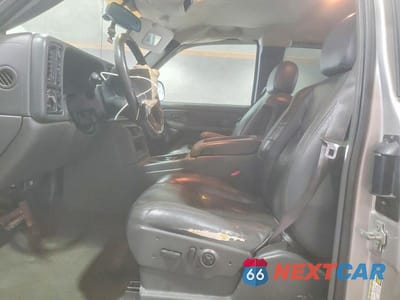 Zdjęcie 7 z 12 samochodu: 2004 GMC NEW SIERRA K1500 VIN:2GTEK19T541253067 - miniatura