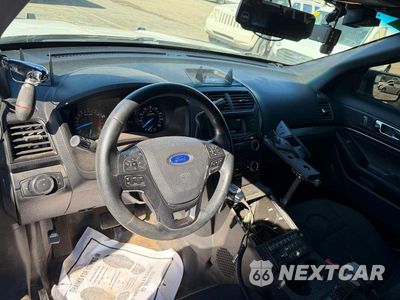 Zdjęcie 9 z 11 samochodu: 2018 FORD EXPLORER POLICE INTERCEPTOR VIN:1FM5K8ARXJGA89902 - miniatura