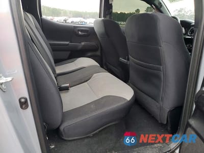 Zdjęcie 10 z 13 samochodu: 2021 TOYOTA TACOMA DOUBLE CAB VIN:3TMCZ5AN1MM390765 - miniatura