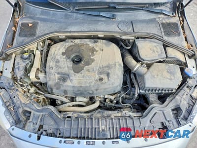 Zdjęcie 11 z 12 samochodu: 2017 VOLVO S60 VIN:YV126MFL0H2421212 - miniatura
