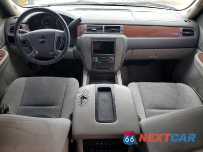 Zdjęcie 8 z 12 samochodu: 2008 GMC YUKON VIN:1GKFC13JX8R264821 - miniatura