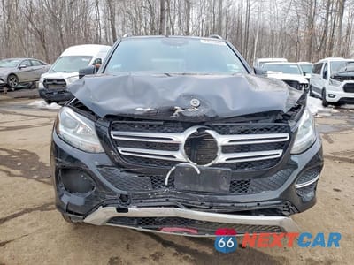 Piąte zdjęcie samochodu w środku: 2018 MERCEDES-BENZ GLE 350 4MATIC VIN:4JGDA5HB7JB175610 - miniatura